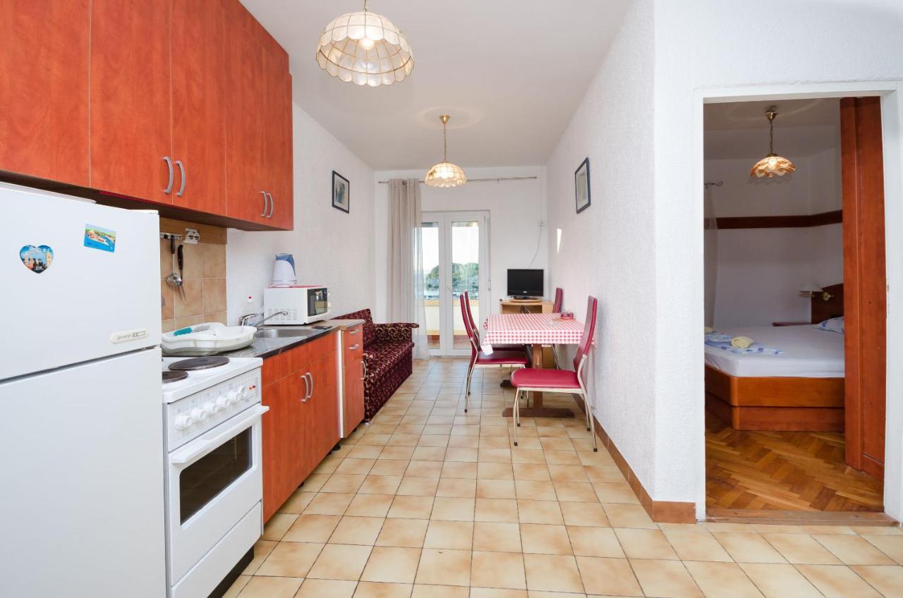 Apartments Zorka Кампор Экстерьер фото