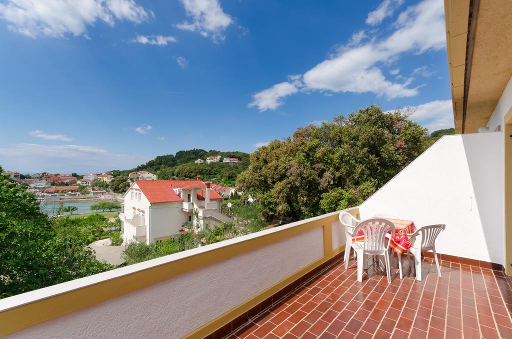 Apartments Zorka Кампор Экстерьер фото