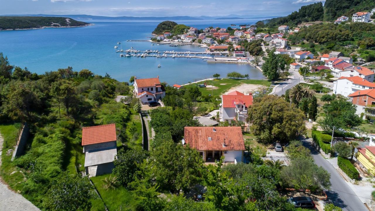 Apartments Zorka Кампор Экстерьер фото