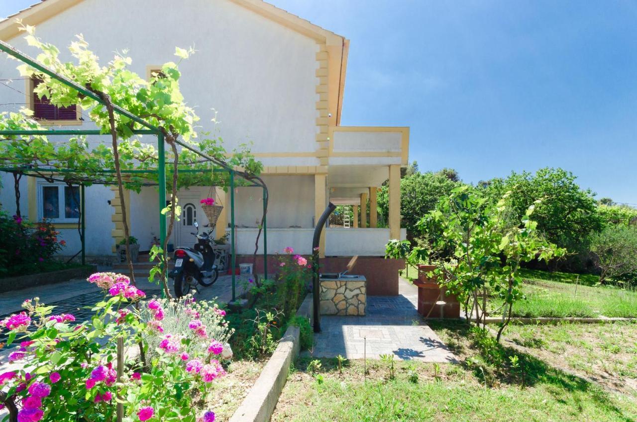 Apartments Zorka Кампор Экстерьер фото